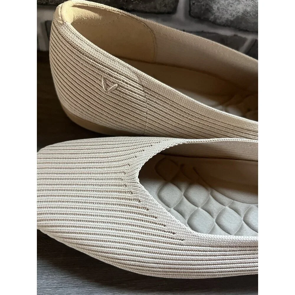 Vivaia Square-Toe V-Cut Flats Margot 2.0 Golden Almond Size 39.5 8.5 US - Picture 8 of 14